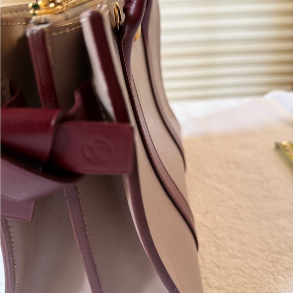 Louis Vuitton Monogram Cuir Plume Very Tote MM Mastic Raisin - Picture 11 of 12